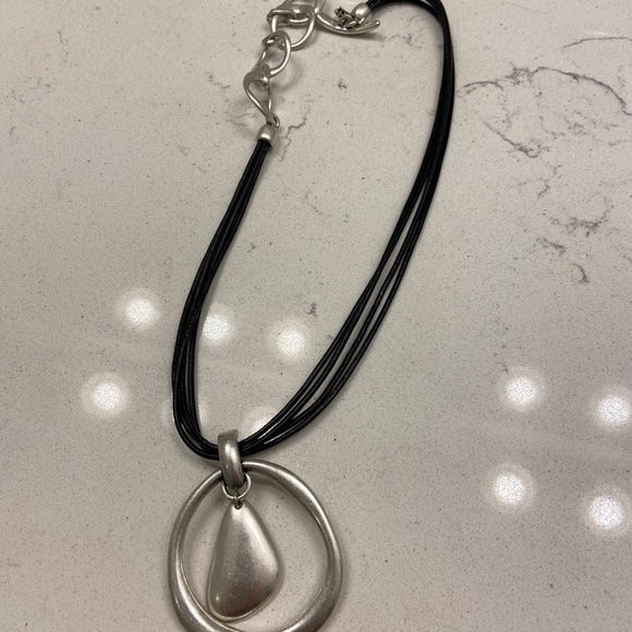 CHUNKY PENDANT - Picture 3 of 3